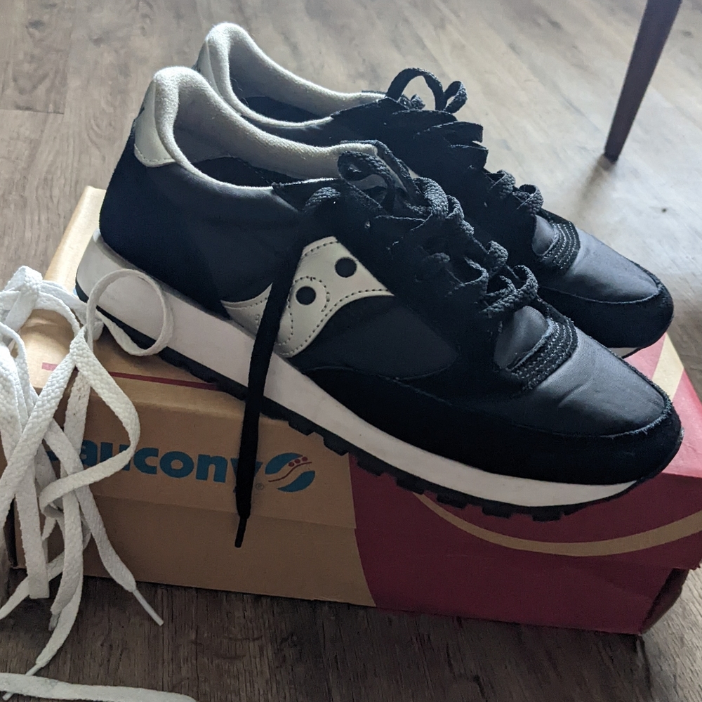 Saucony Jazz size 40